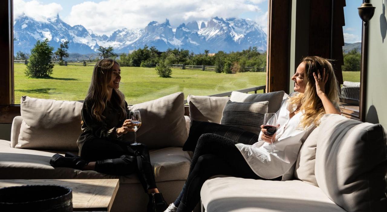 Rio Serrano Hotel + Spa Torres del Paine National Park Exteriör bild